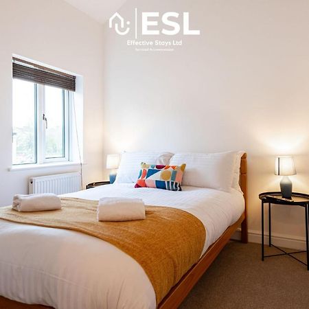 2 Bedroom Terrace Cottage, Parking, 5 Minutes Drive To Royal Shrewsbury Hospital Екстер'єр фото