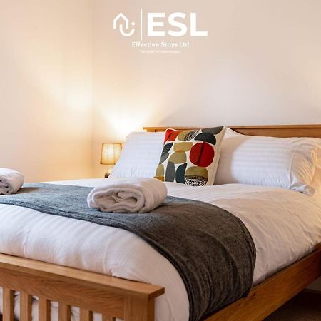 2 Bedroom Terrace Cottage, Parking, 5 Minutes Drive To Royal Shrewsbury Hospital Екстер'єр фото