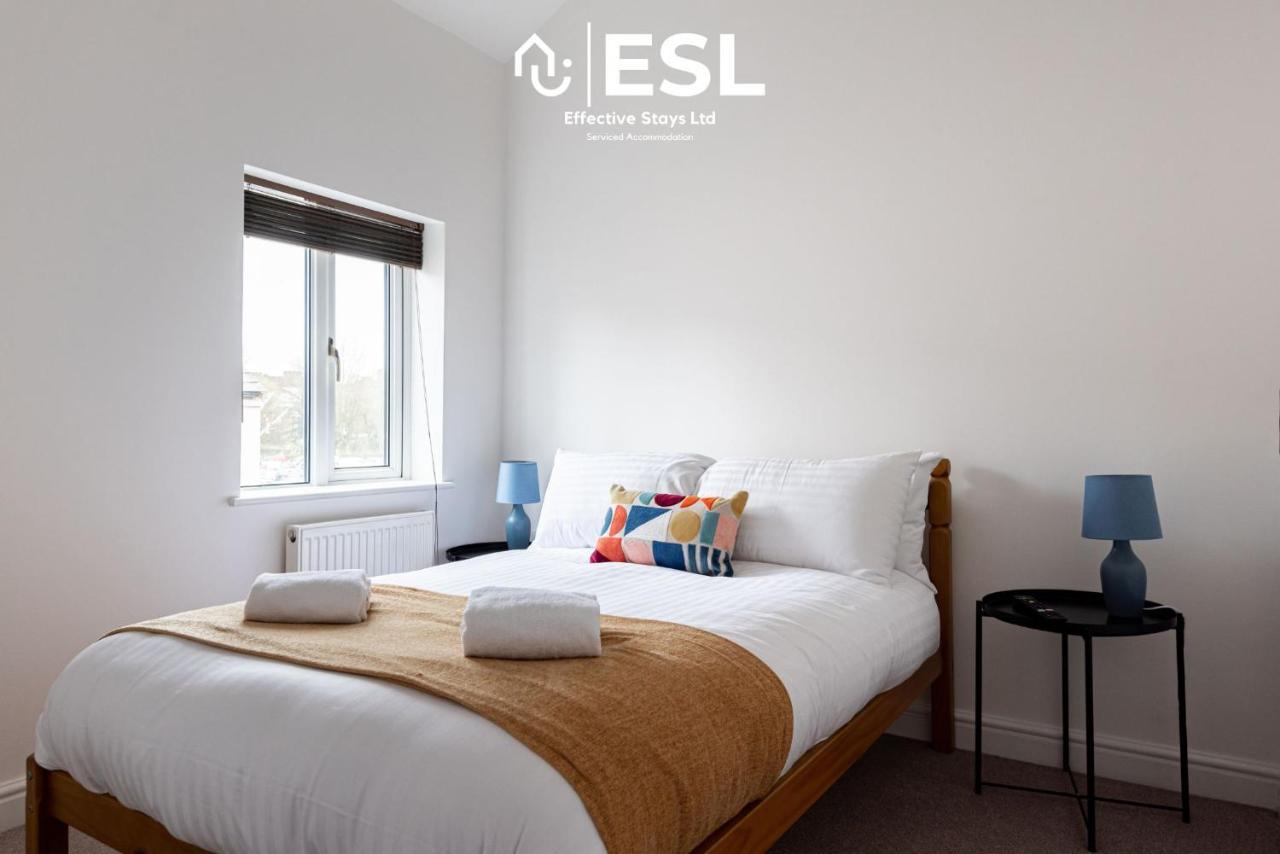 2 Bedroom Terrace Cottage, Parking, 5 Minutes Drive To Royal Shrewsbury Hospital Екстер'єр фото