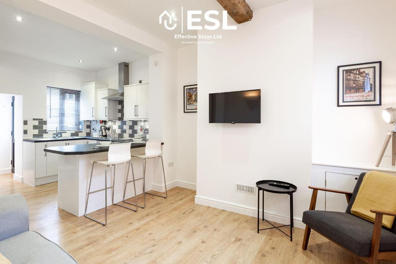 2 Bedroom Terrace Cottage, Parking, 5 Minutes Drive To Royal Shrewsbury Hospital Екстер'єр фото